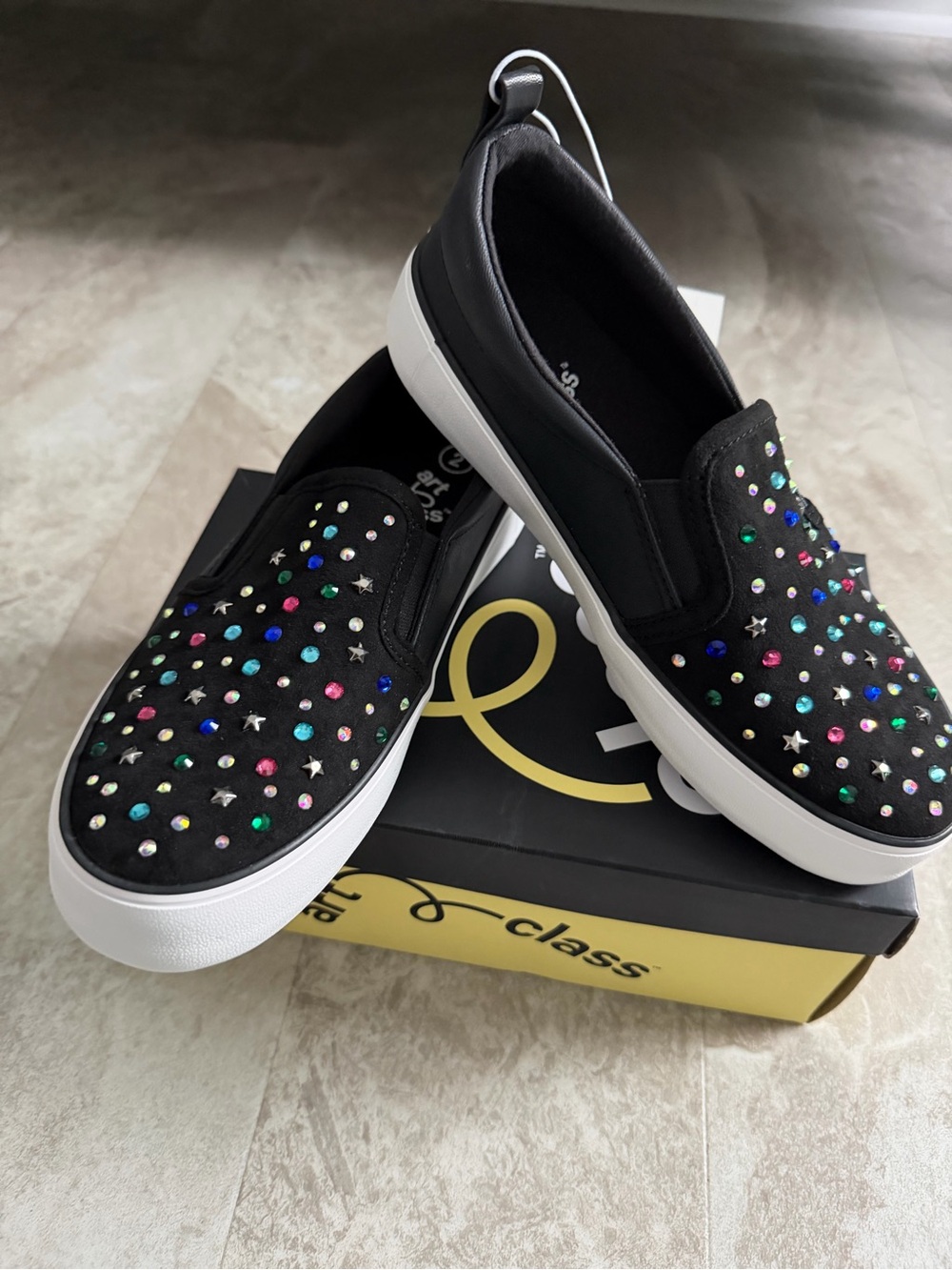 Art Class Hanna Slip On Sneakers Youth Size 2